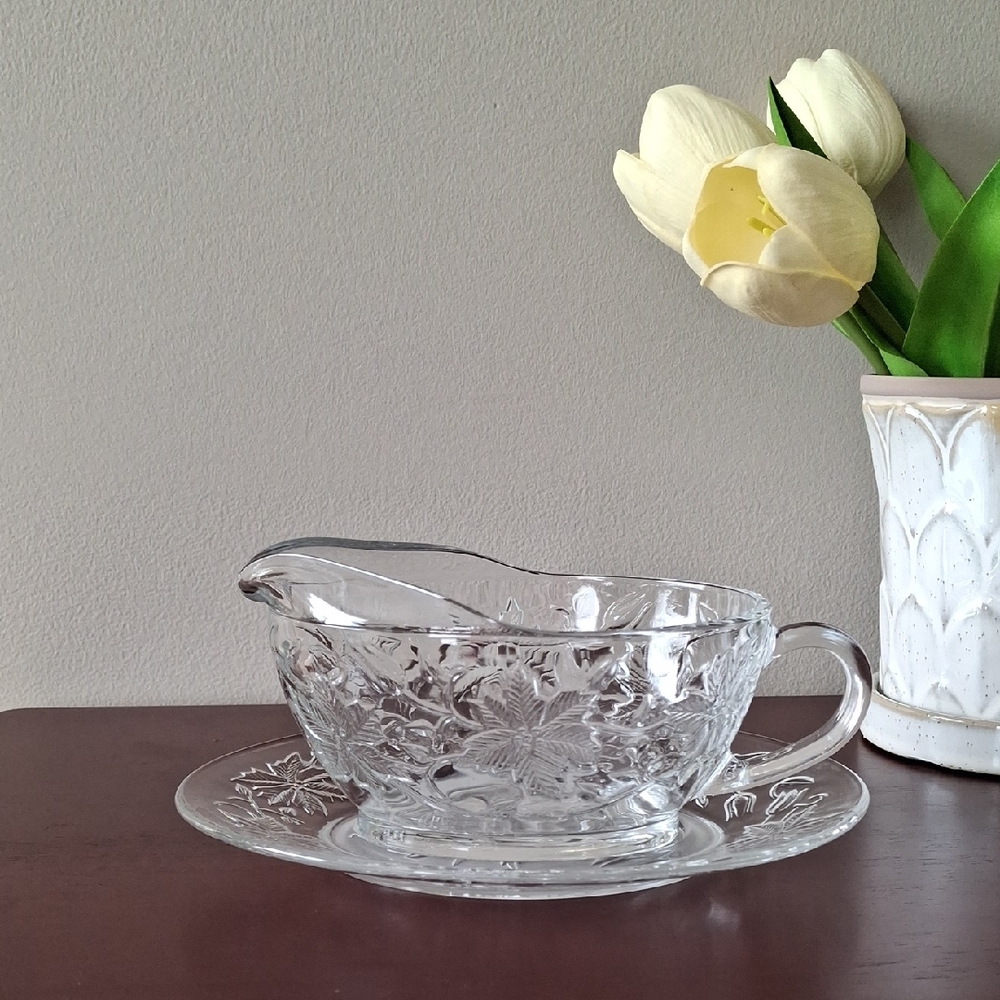 Princess House Fantasia Gravy Boat with Matching Dish